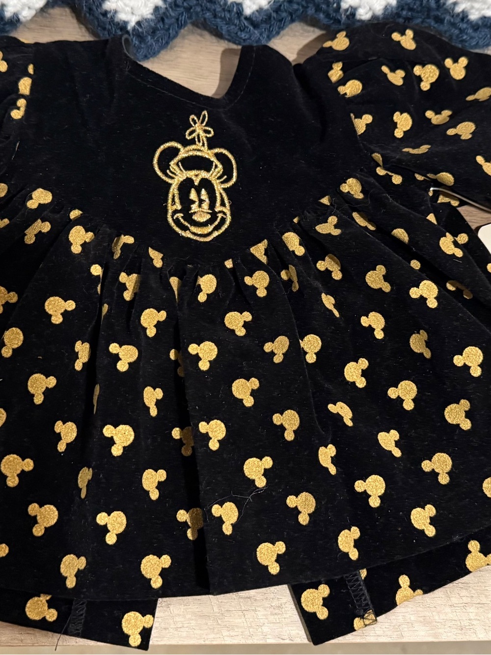 Disney Mickey and co vintage 90’s Black and Gold Minnie Mouse Velvet Dress